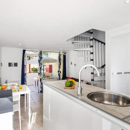 5 El Cortijo In Playa Las Americas,close The Ocean * Costa Adeje (Tenerife)
